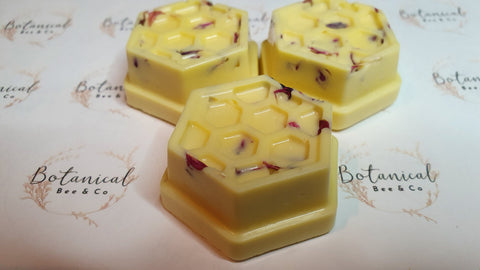 [Beeswax Melts Chunky Minis] - Botanical Bee & Co