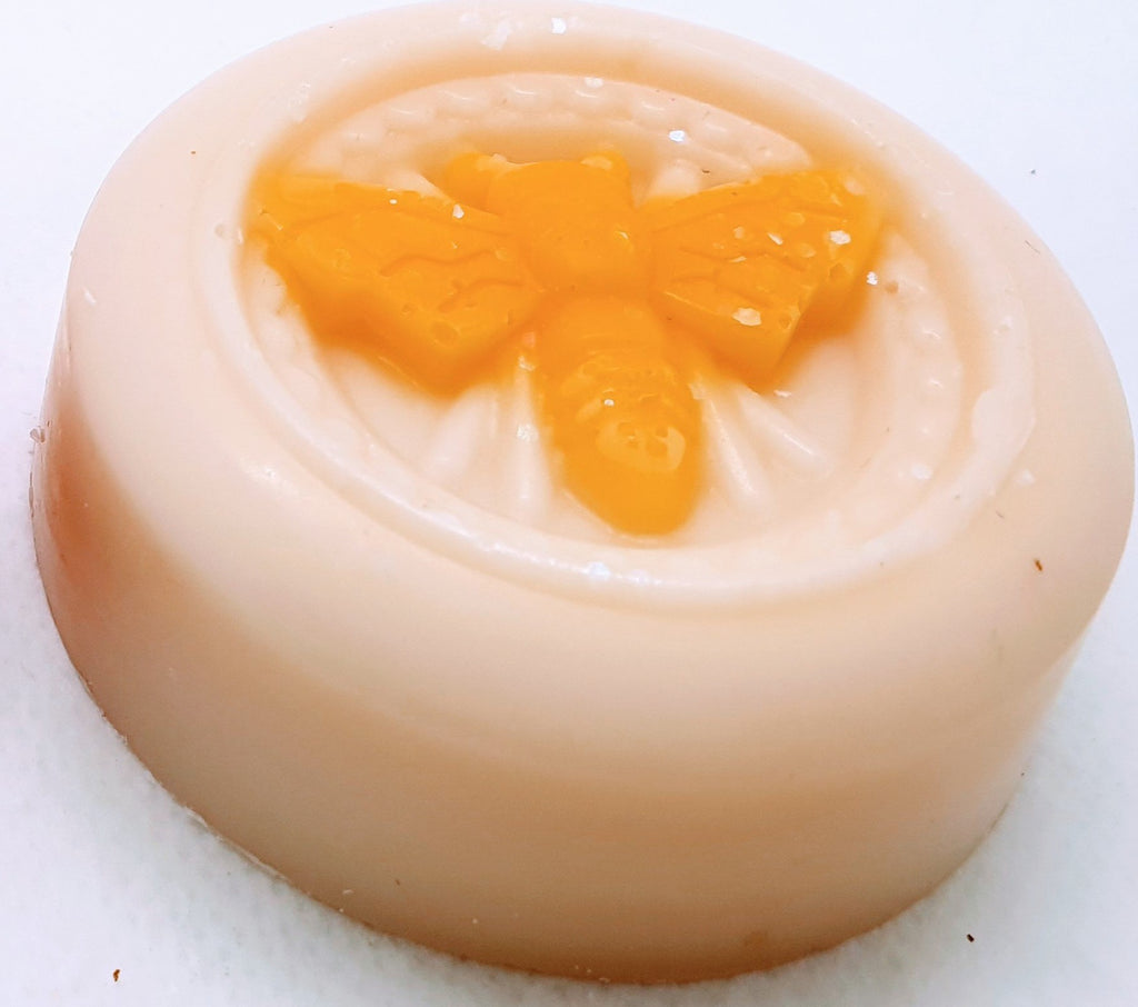 Beeswax Melt Round Bee