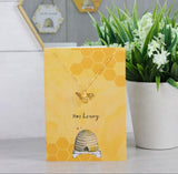 [Bee Hey Honey Neckless And Card Set] - Botanical Bee & Co